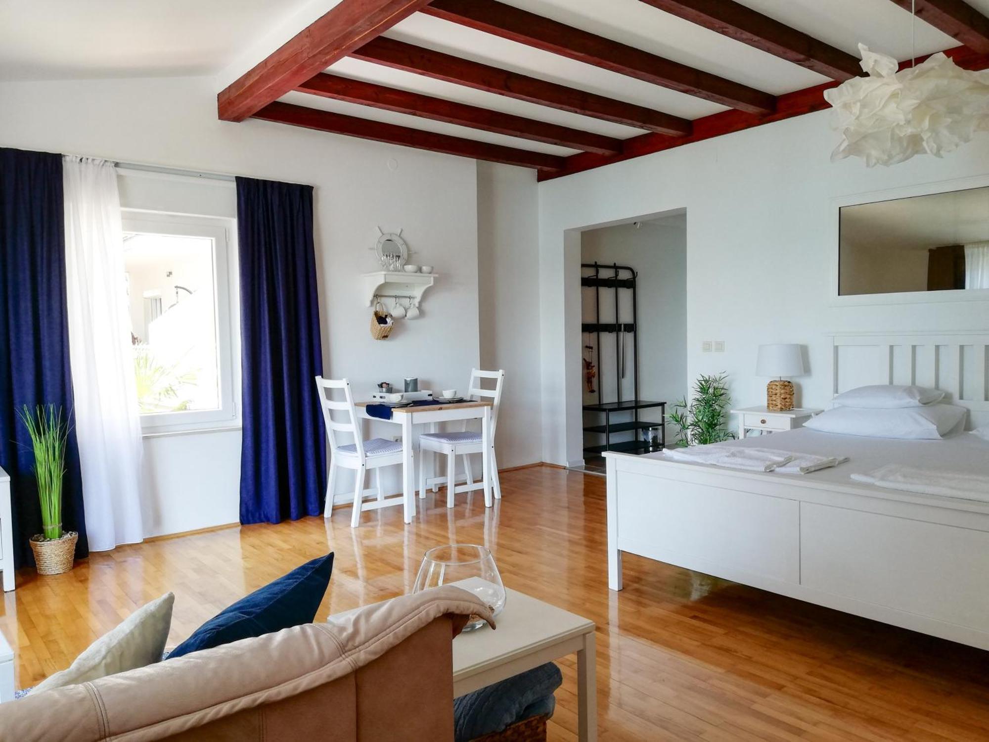 Bed & Breakfast Pansion Rade Hotell Pirovac Rum bild